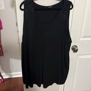 $75 Torrid Sz 5 sleeveless blouse with embellished shoulder accent